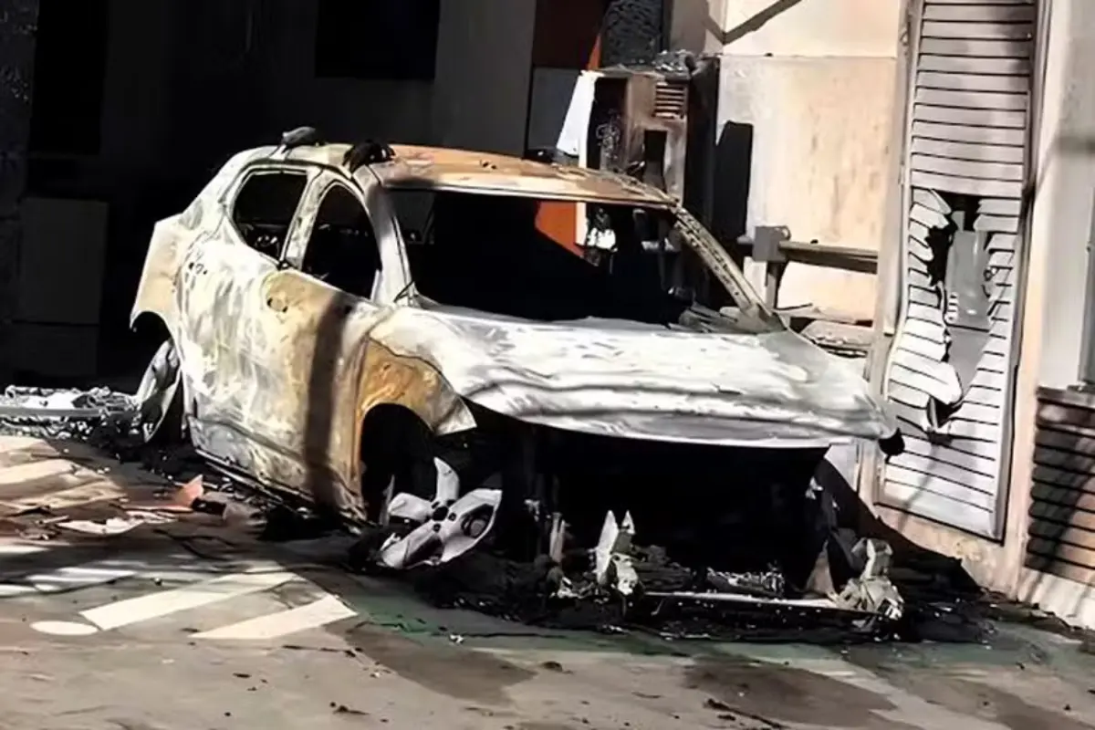 Volvo reforça alerta sobre recall do EX30 e diz que recarga acima de 70% pode ser insegura