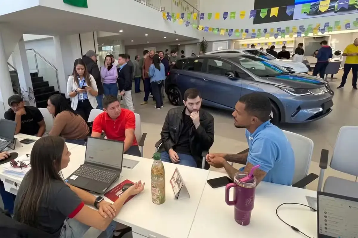 Programa Move Brasil já financiou mais de 10 mil carros e amplia acesso ao crédito até para motoristas com restrição no CPF