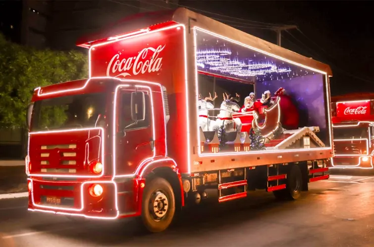 Caravana Iluminada da Coca-Cola visita quatro cidades do estado a partir de 1º de dezembro
