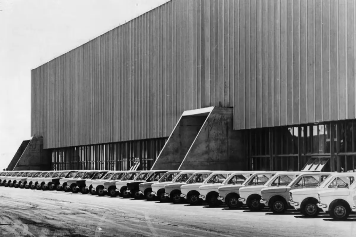 Maior fábrica de carros do Brasil completa 50 anos e se prepara para nova geração de modelos Fiat