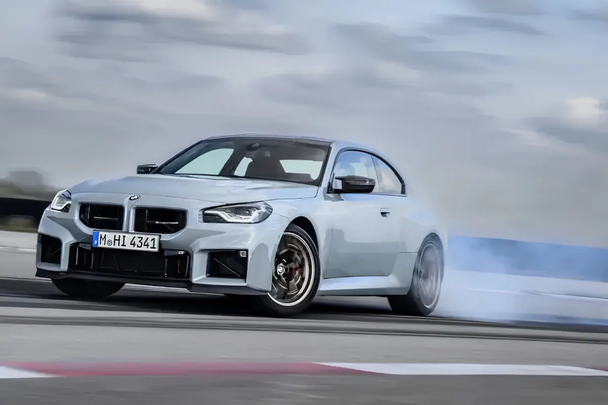 BMW desenvolve suspensão que pode facilitar o início de um drift