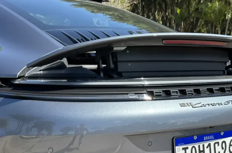 Porsche 911 vende mais que Nissan Sentra e surpreende mercado brasileiro