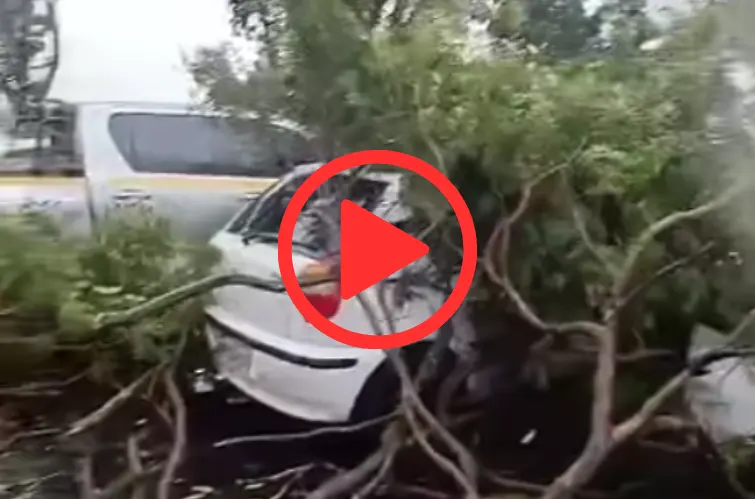 Vendaval provoca destruição de carros e impede aeronave de pousar em Vilhena