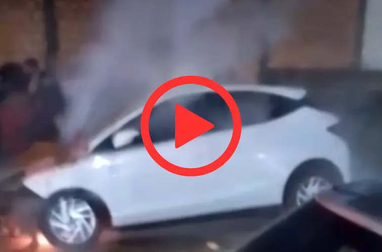 Casal em moto ateia fogo em carro de jogador durante partida no campo da AFA em Porto Velho