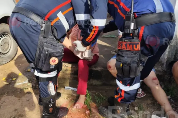 Motociclista foge após deixar grávida e homem feridos em acidente na zona Sul de Porto Velho