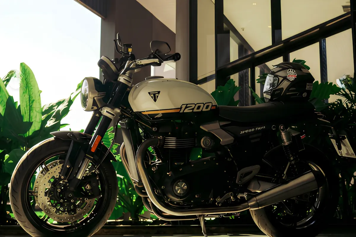 Triumph Speed Twin 1200 disponível em Porto Velho leva esportividade ao estilo clássico