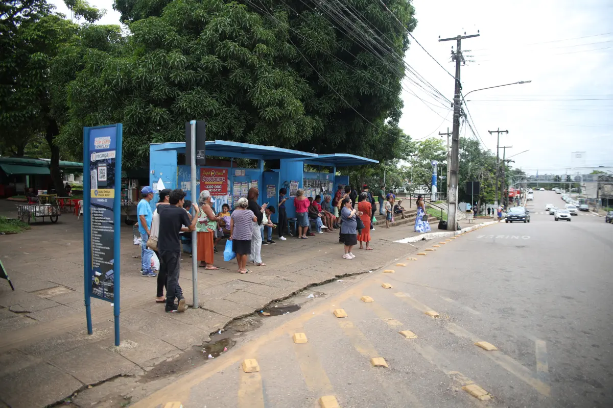 Prefeitura de Porto Velho entrega novos pontos de ônibus e prevê revitalização de mais de 500 paradas