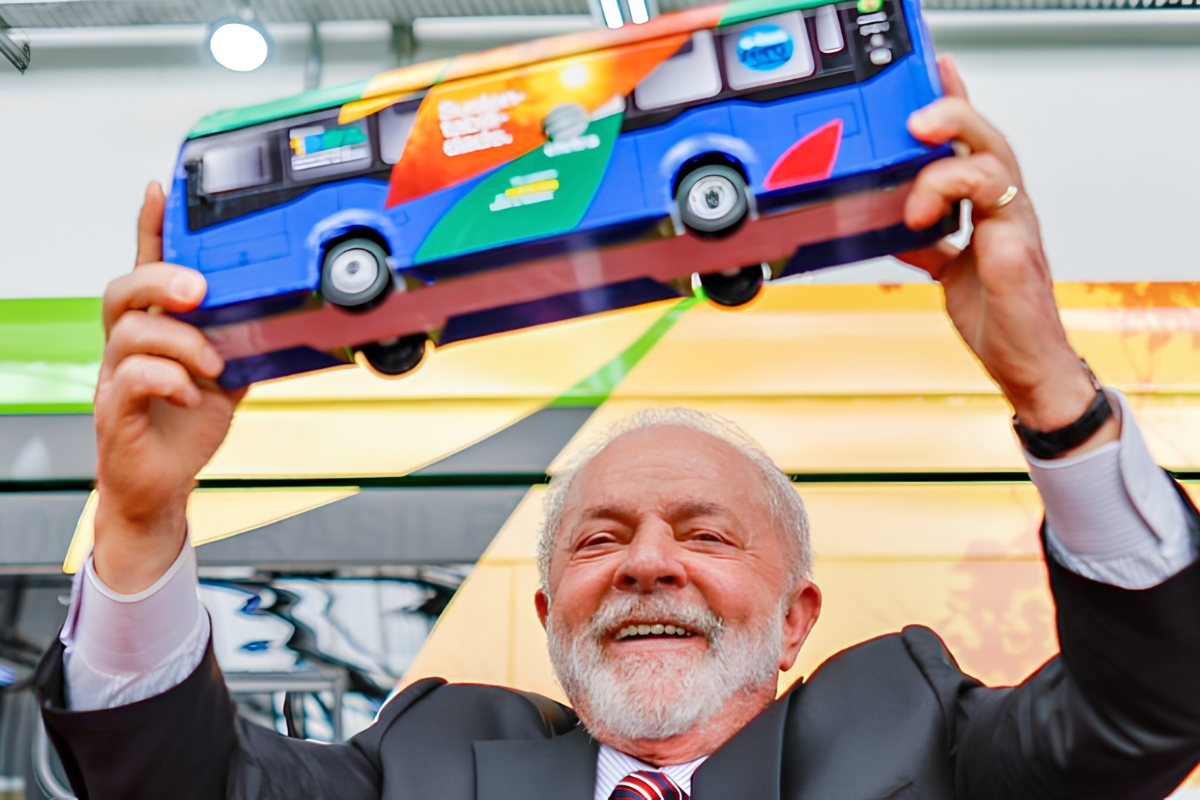 Lula anuncia PEC para garantir transporte público gratuito aos fins de semana