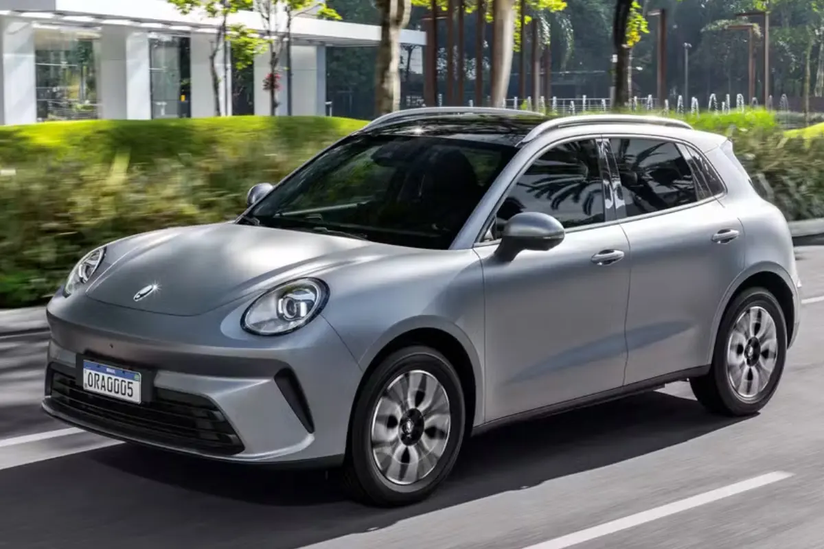GWM Ora 5 chega ao Brasil por R$ 159 mil com 204 cv, autonomia de 349 km e porte de SUV médio
