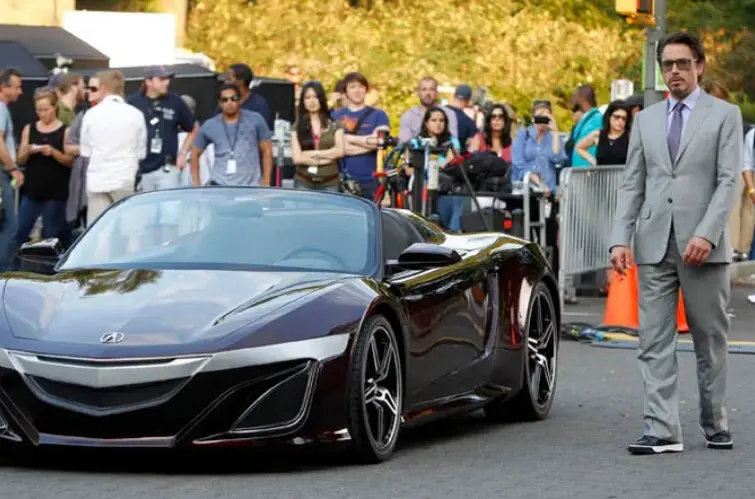 Carro de Tony Stark em “Os Vingadores” reaparece após 13 anos e irá a leilão