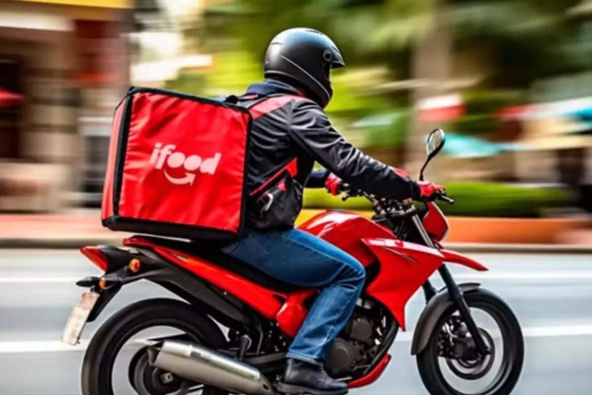 Governo lança linha de crédito para entregadores financiarem motos novas e veículos elétricos