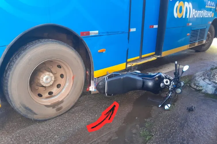 Motociclista escapa por pouco de ser atropelado por ônibus na zona Leste de Porto Velho