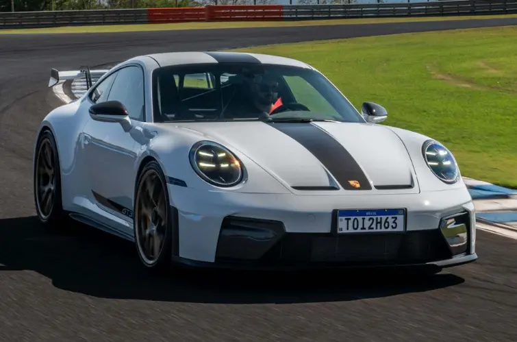 Próximo Porsche 911 GT3 RS pode enfurecer os entusiastas; entenda