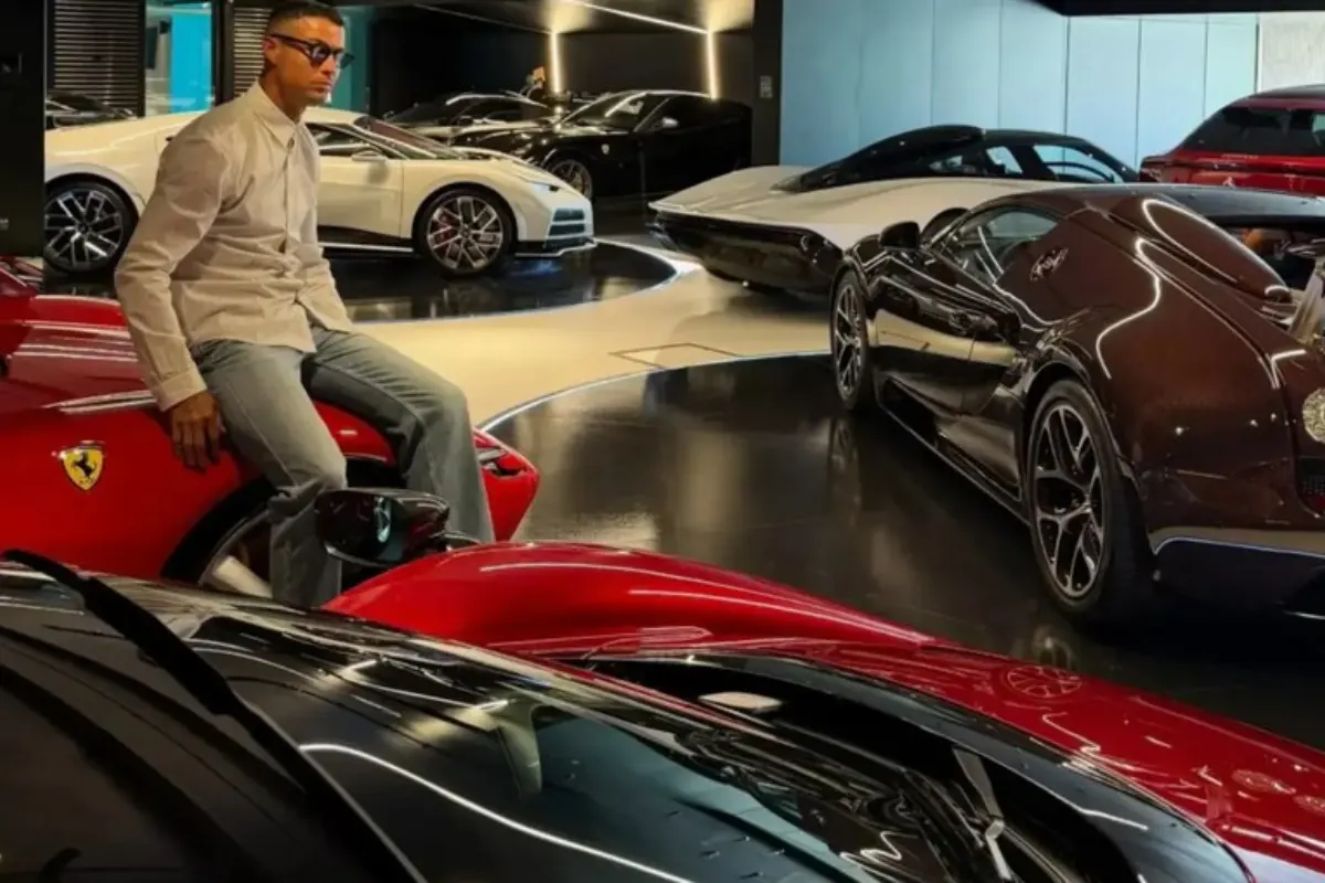 Garagem de Cristiano Ronaldo reúne hipercarros avaliados em cerca de R$ 150 milhões