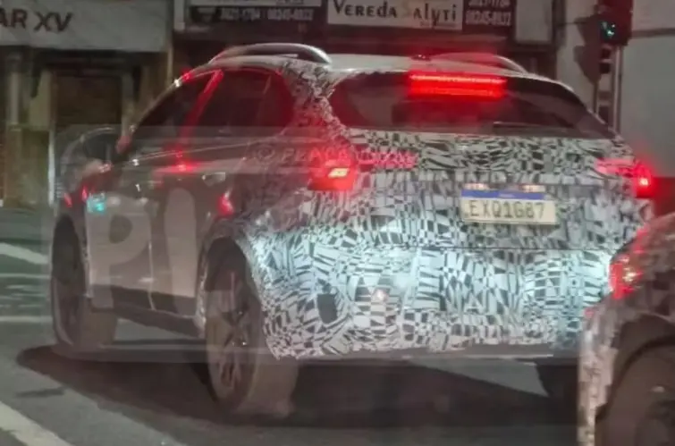 Volkswagen Nivus é flagrado em testes com sistema híbrido-flex no Brasil