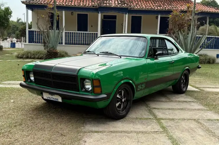 Chevrolet coloca Opala SS restaurados em leilão com mecânica modernizada