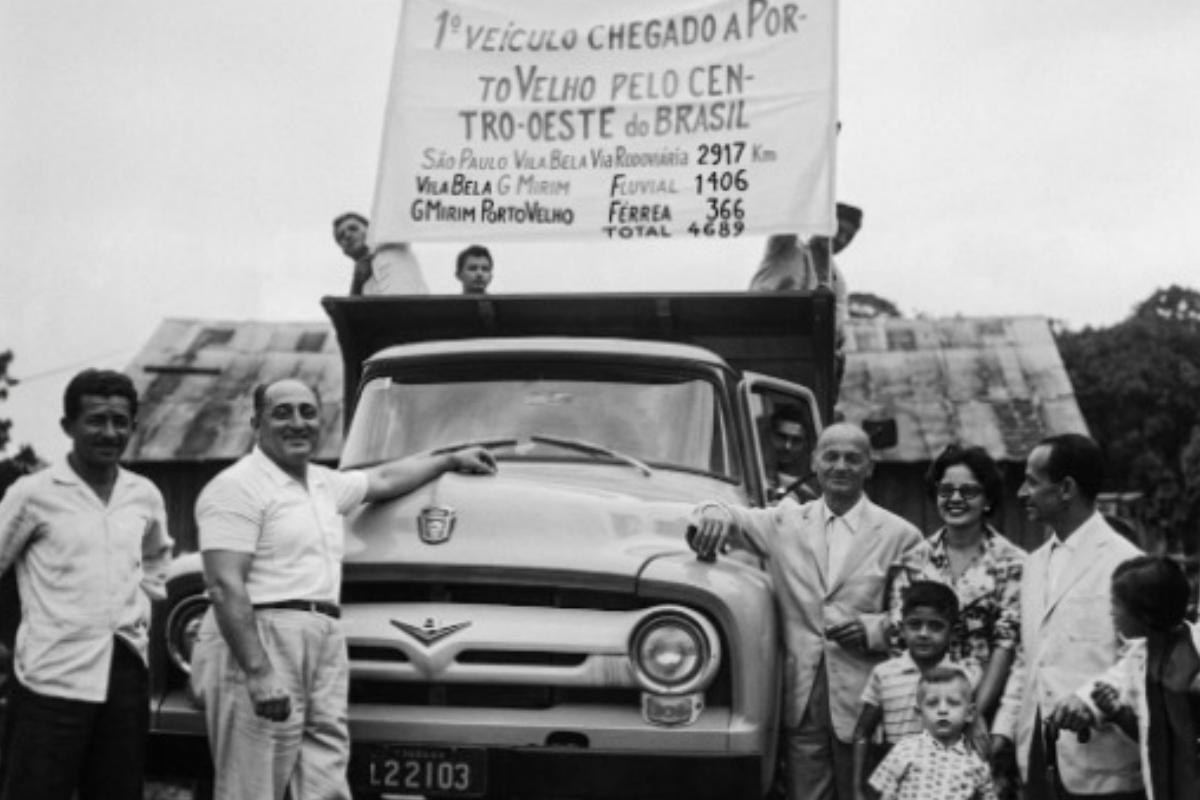 Caminhão Ford F-600 percorreu 4.689 km em 1959 e ajudou a romper o isolamento de Rondônia