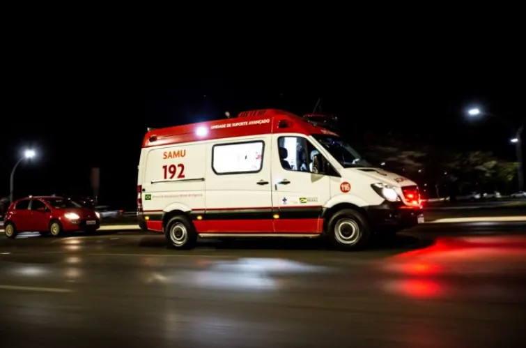 Lei permite uso de ambulâncias públicas para clínicas privadas e gera questionamentos em Rondônia