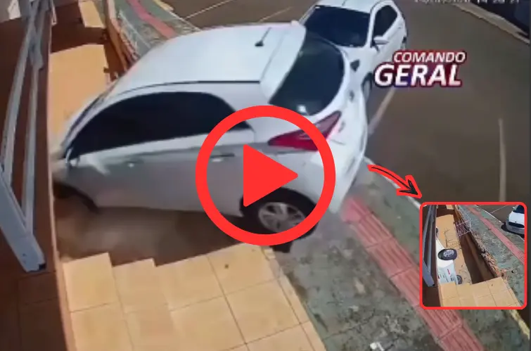 Erro ao estacionar faz carro invadir calçada e quase provoca tragédia