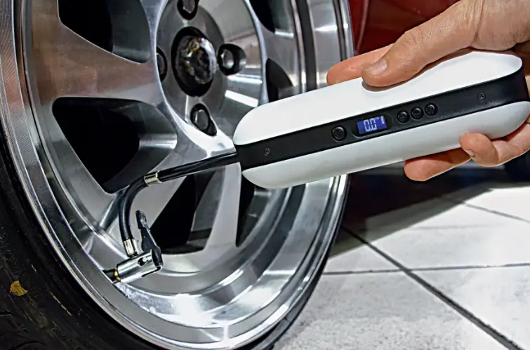Calibragem correta dos pneus melhora segurança, estabilidade e até consumo de combustível