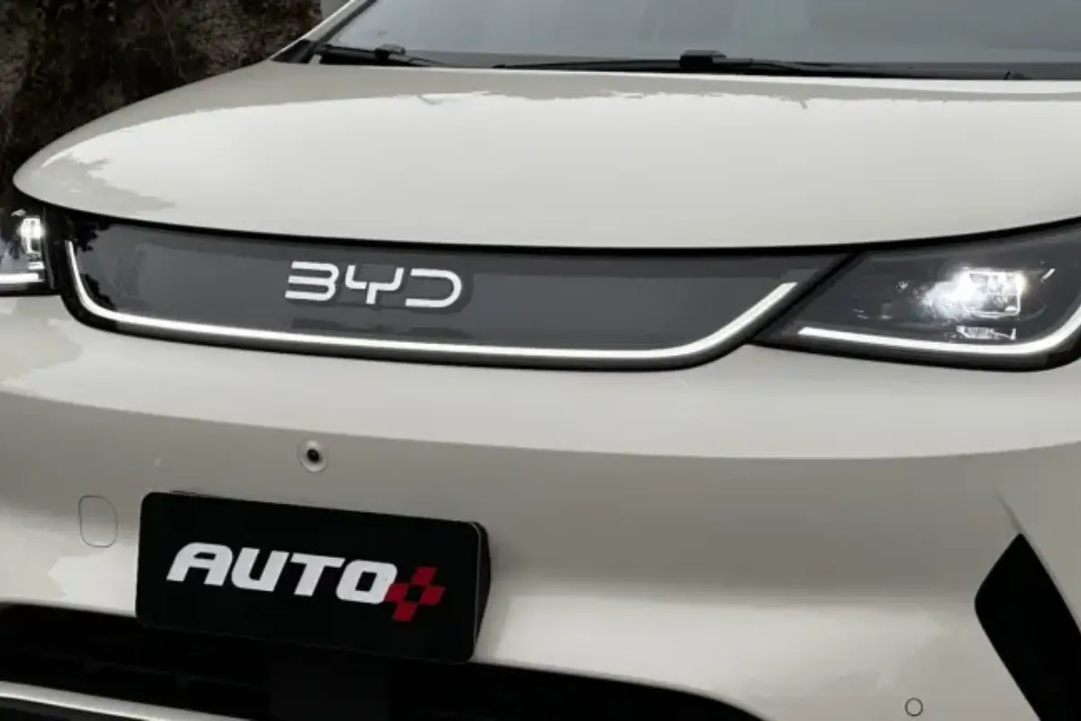 BYD erra ano de fabricação de mais de 1.200 carros e oferece reembolso aos clientes