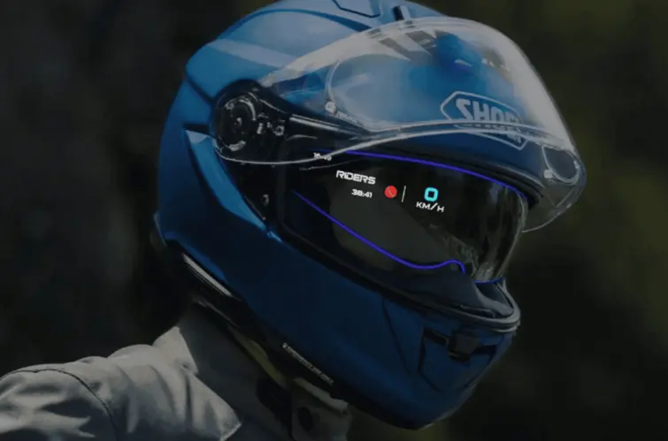 Shoei lança o primeiro capacete do mundo com realidade aumentada integrada