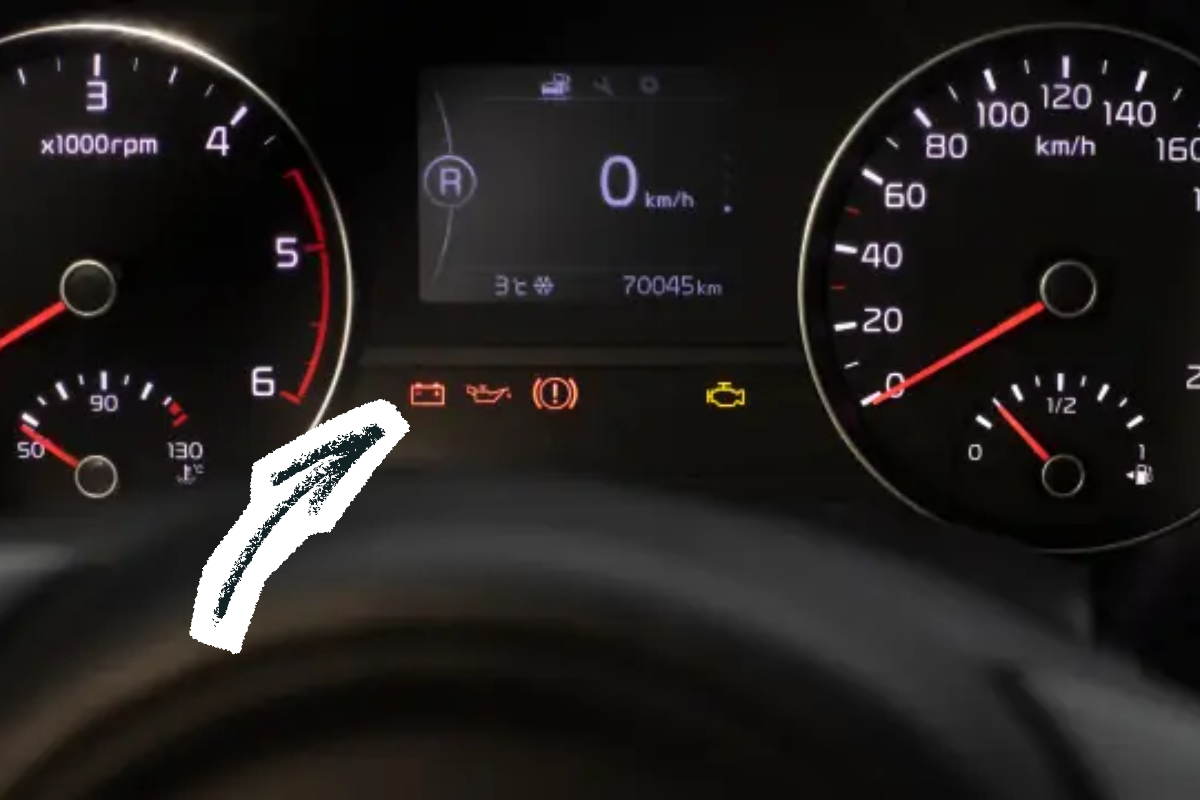 Luz da bateria acendeu no painel? Veja o que pode estar acontecendo e quando parar o carro