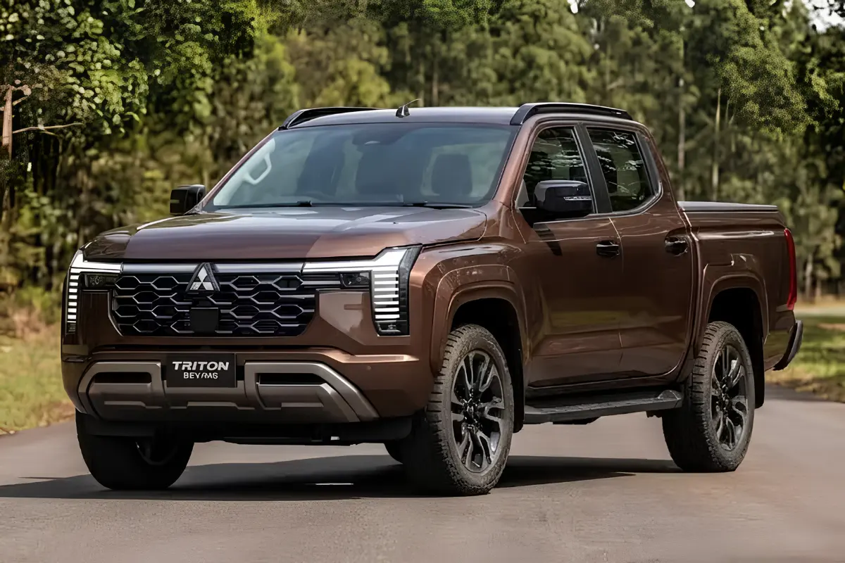 Nova Mitsubishi Triton terá versão híbrida e visual inspirado no Pajero