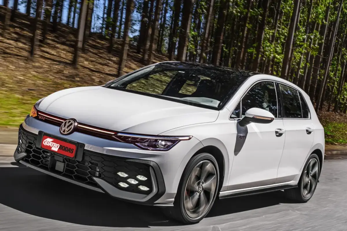 Golf GTI brasileiro mantém desempenho de esportivo mesmo com 20 cv a menos