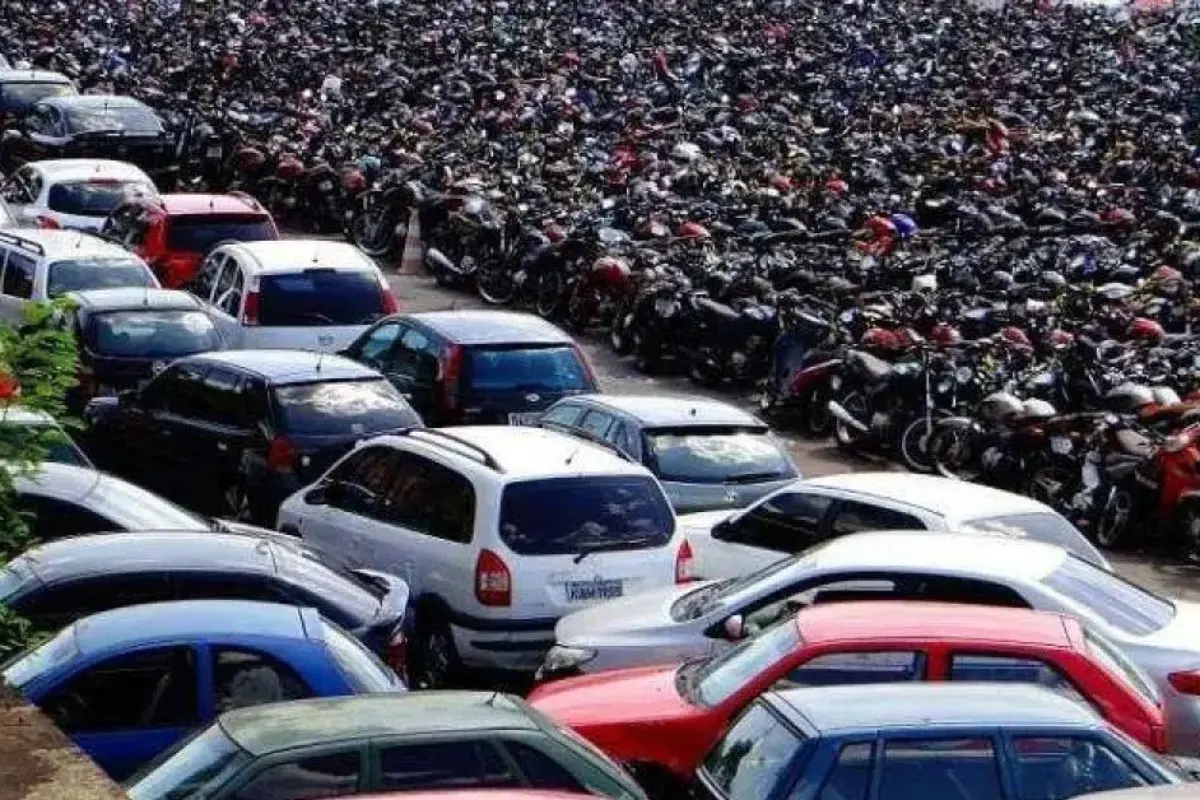 Leilões de carros e motos oferecem oportunidades de compra; veja os cuidados antes de dar um lance