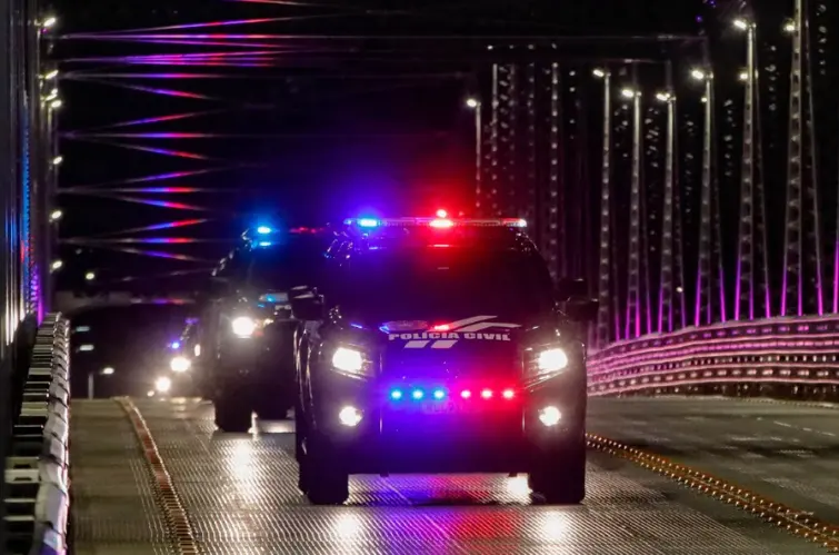 Uso de giroflex em carros comuns é ilegal; Veja quem pode utilizar o dispositivo