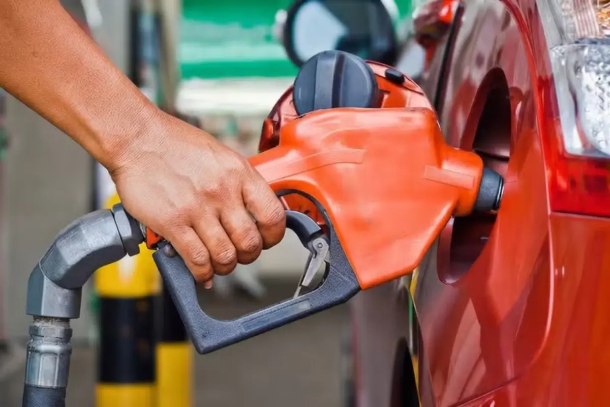 Gasolina com 35% de etanol pode ser mais fácil de adulterar, diz especialista
