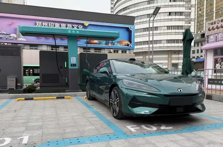 Como é o carregador mais potente do mundo que a BYD vai instalar no Brasil