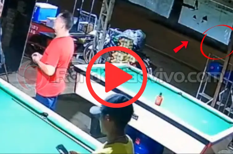 Pedestre é atropelado em cheio por carro ao sair de bar em Porto Velho