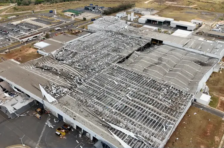 Toyota estuda importar motores para retomar produção de carros no Brasil