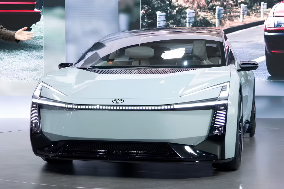 Novo Toyota Corolla terá versão elétrica com autonomia de até 400 km