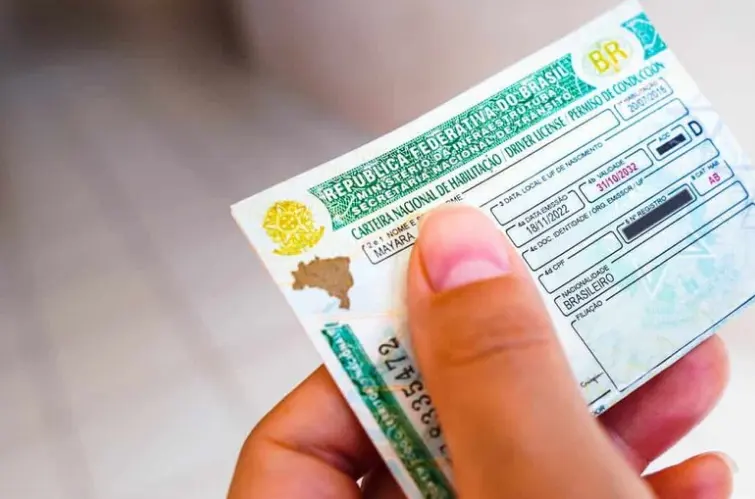 Governo autoriza fim da obrigatoriedade de autoescolas para CNH