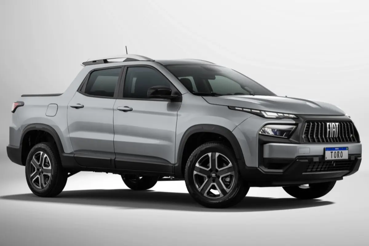 Fiat Toro mantém sistema híbrido leve e reforça tecnologia na linha 2027