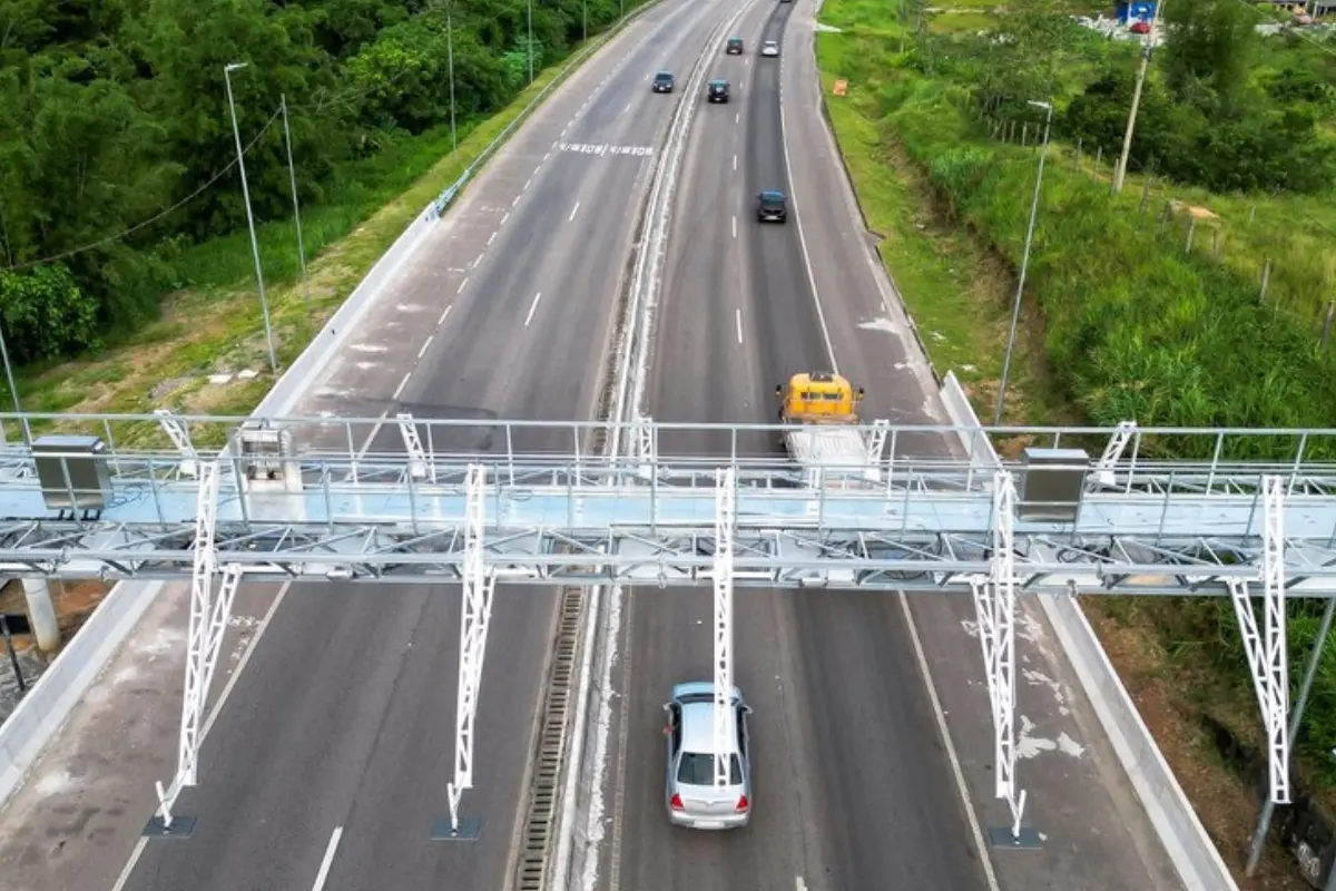 Free Flow avança no Brasil e motoristas sem tag podem pagar mais e enfrentar mais burocracia
