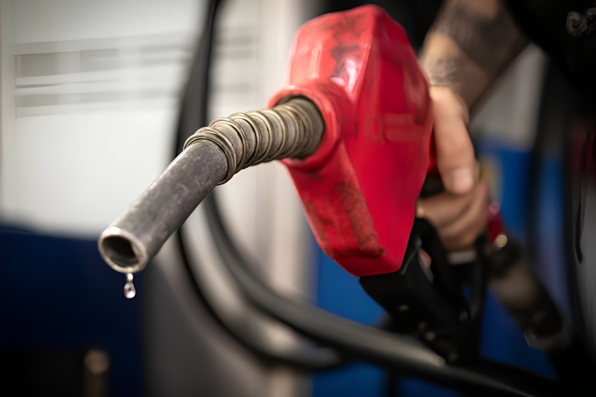 Gasolina, diesel e gás de cozinha vão ficar mais caros em 2027; veja quanto