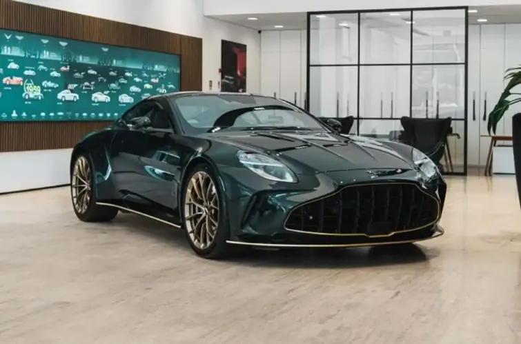 Aston Martin Vantage S estreia no Brasil por R$ 2,7 milhões