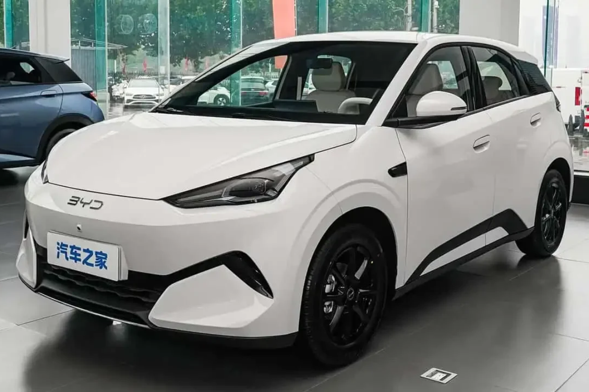 Nova geração do BYD Dolphin Mini promete recarga de 10% a 97% em nove minutos
