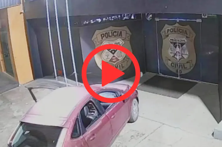 Motorista invade contramão, estaciona em frente à delegacia para dormir e acaba preso em Porto Velho