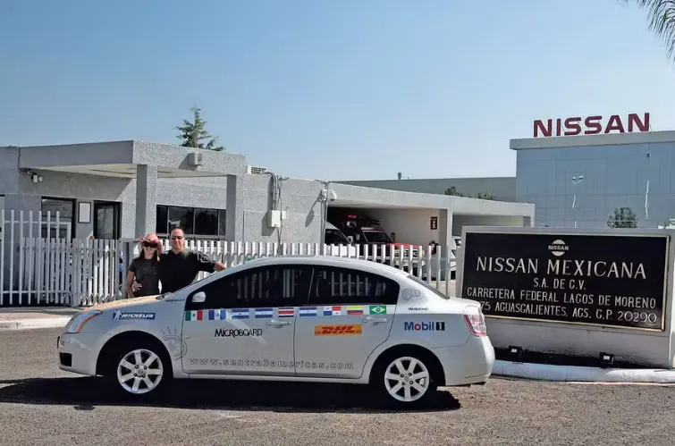 Casal percorre 40 mil km por 16 países das Américas a bordo de um Nissan Sentra