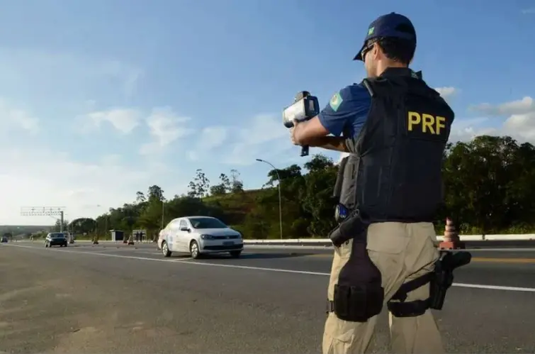 Comissão aprova projeto que proíbe radares escondidos inclusive os portáteis nas vias do país